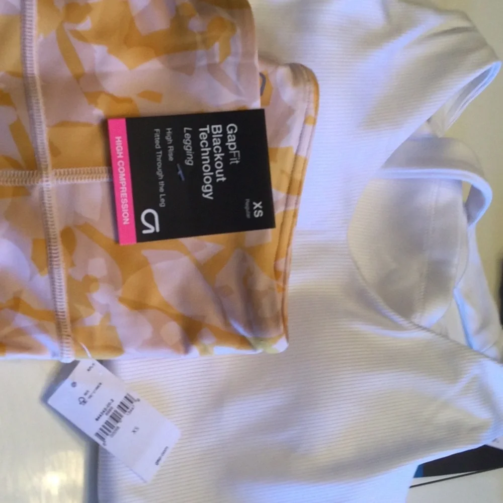 💜❤️FIRM NWT Gap active wear - Picture 7 of 7